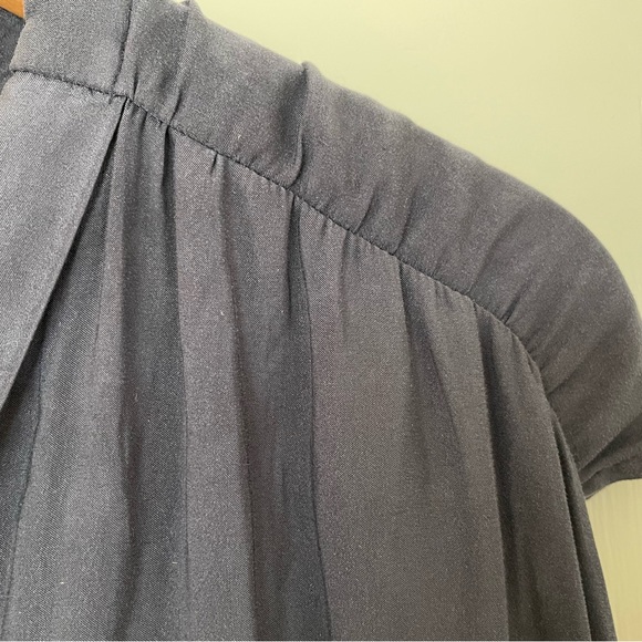 a.n.a Soft flowy ruched V-neck blouse - Picture 4 of 4